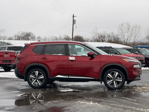 Used 2022 Nissan Rogue SL w/ SL Premium Package image 4