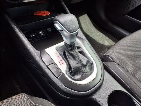 Certified 2024 Kia Forte LXS w/ LXS Technology Package image 18