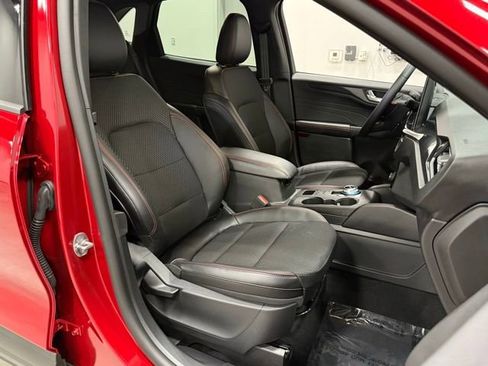 Used 2025 Ford Escape ST-Line w/ Tech Pack #1 image 35