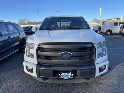Used 2015 Ford F150 Lariat image 2