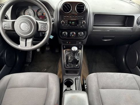 Used 2016 Jeep Patriot Sport image 10