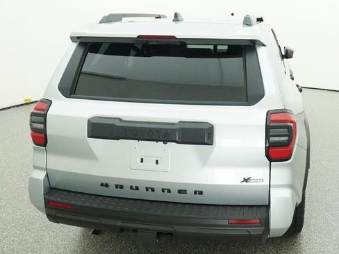 New 2026 Toyota 4Runner SR5 AWD/4WD image 40