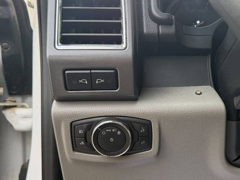 Used 2017 Ford F250 XLT w/ XLT Premium Package image 19