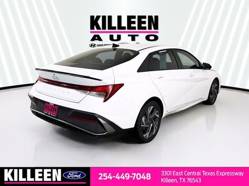 Used 2025 Hyundai Elantra Sport image 8