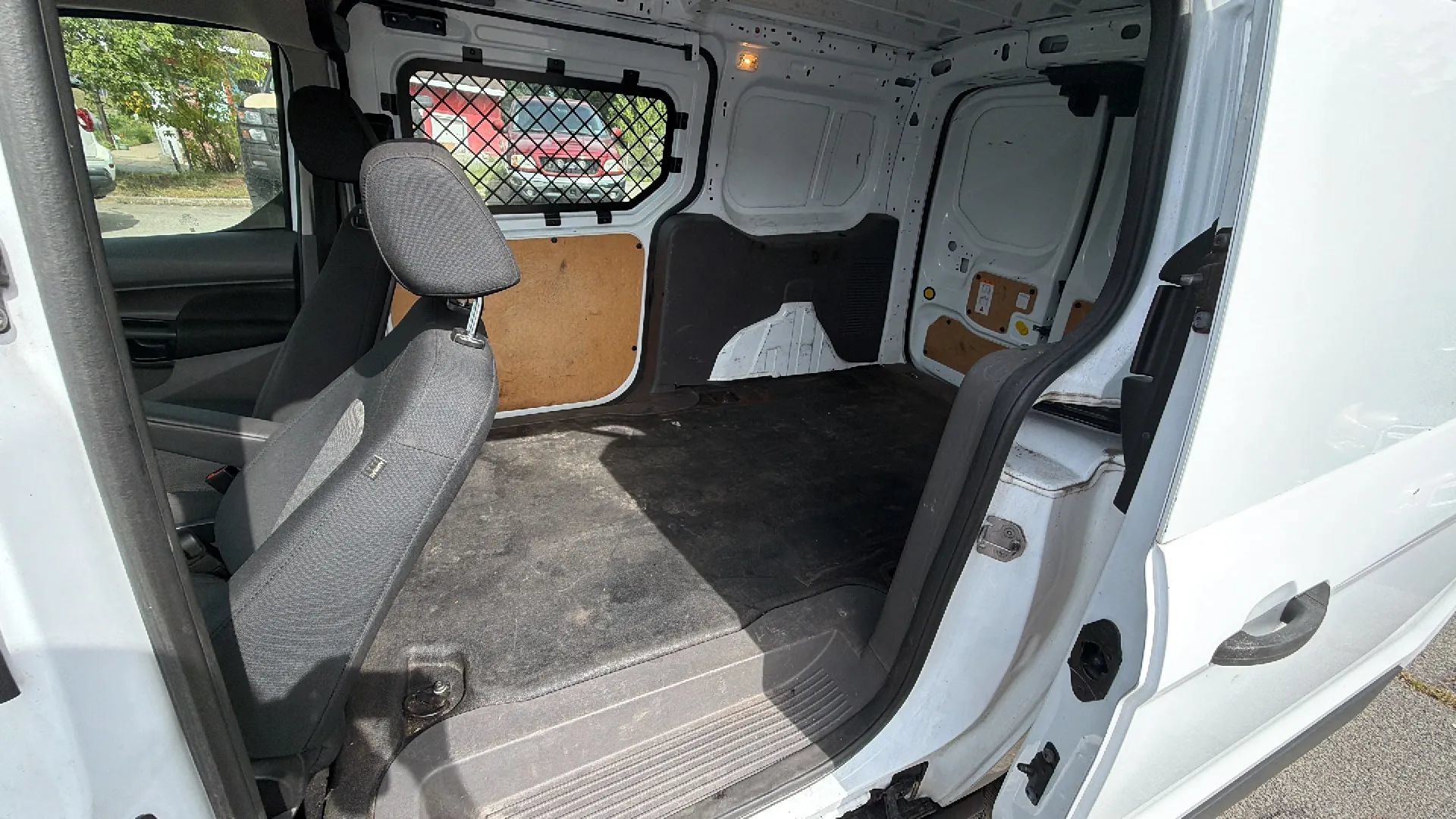 Used 2019 Ford Transit Connect XL FWD image 11