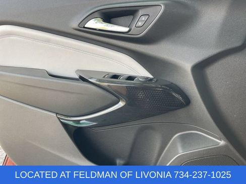 Used 2024 Chevrolet Trax LT w/ Driver Confidence Package FWD image 21