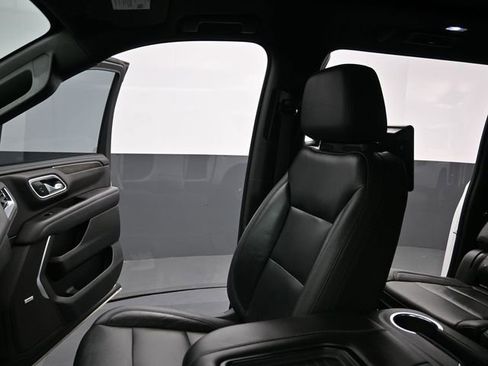 Used 2021 Chevrolet Suburban LT RWD image 28