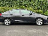 Used 2018 Chevrolet Cruze LT image 3