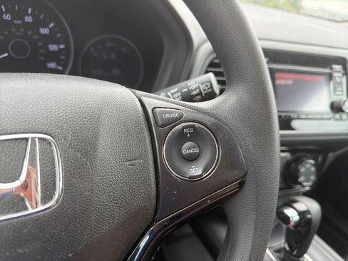 Certified 2021 Honda HR-V LX image 24