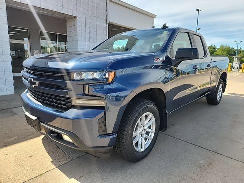 Used 2019 Chevrolet Silverado 1500 RST AWD/4WD image 3