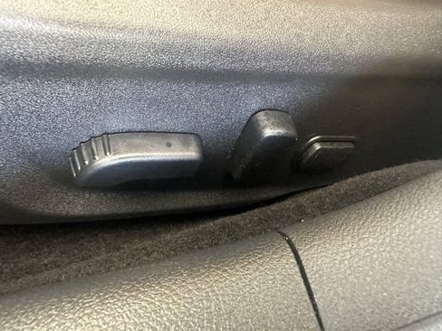 Used 2022 Nissan Sentra SV w/ SV Premium Package image 25