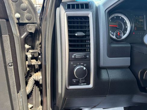 Used 2016 RAM 2500 Tradesman w/ Snow Chief Group image 23