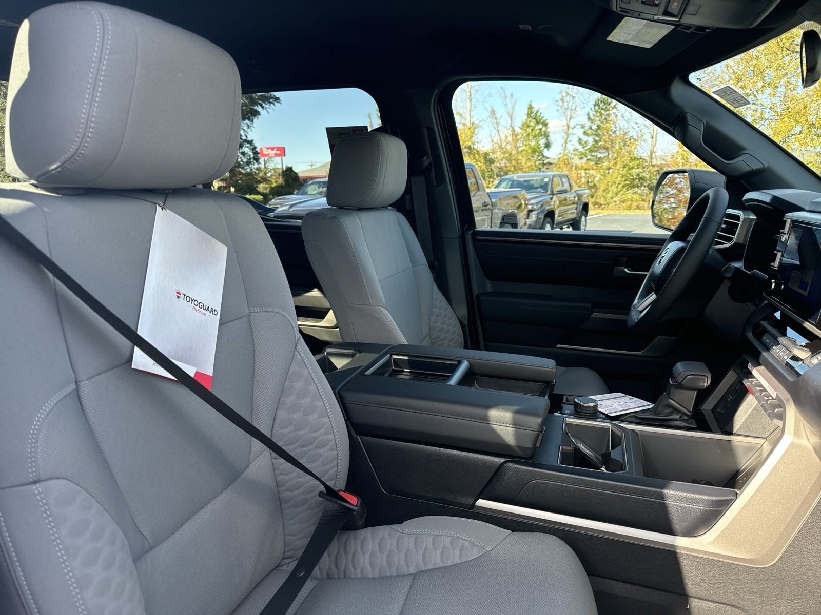 New 2025 Toyota Tundra SR5 w/ TRD Off-Road Package AWD/4WD image 33