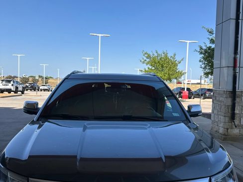 Used 2017 Ford Explorer Platinum AWD/4WD image 22