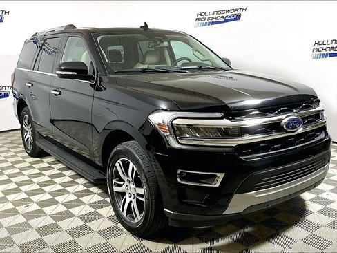 Used 2024 Ford Expedition Limited AWD/4WD image 3