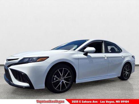 Certified 2024 Toyota Camry SE FWD image 1