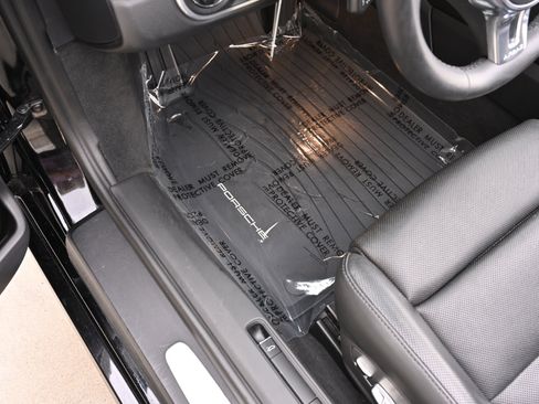 Used 2013 Porsche Boxster S image 23