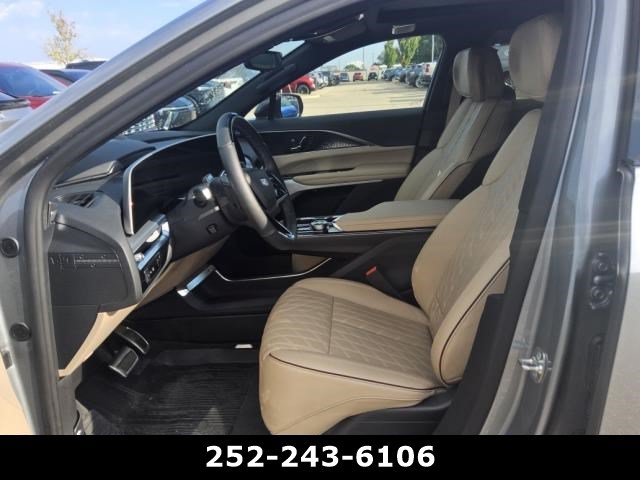 Used 2026 Cadillac Lyriq Signature Luxury w/ Nappa Leather Package AWD/4WD image 12