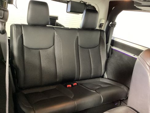 Used 2016 Jeep Wrangler Sahara AWD/4WD image 10
