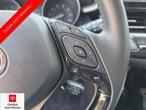 Used 2021 Toyota C-HR Limited FWD image 31