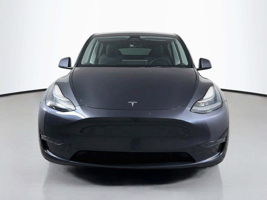 Used 2022 Tesla Model Y Long Range AWD/4WD image 2