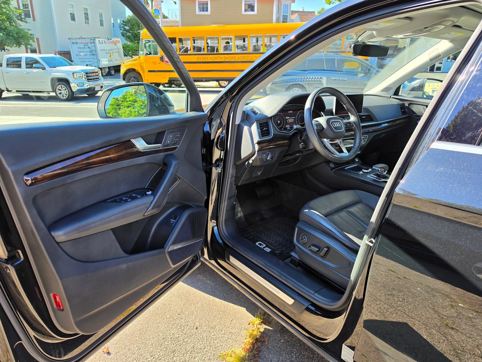 Used 2019 Audi Q5 2.0T Premium Plus w/ Premium Plus Package AWD/4WD image 7