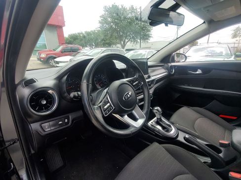 Used 2019 Kia Forte S w/ S Premium Package FWD image 13