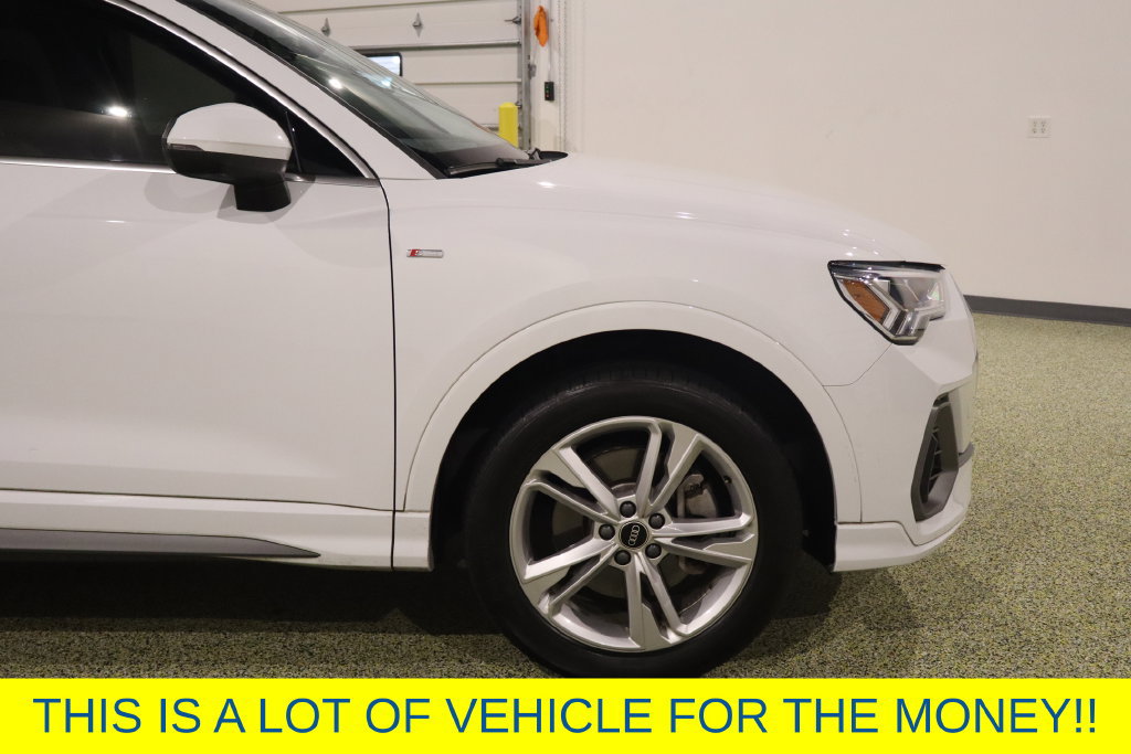Used 2022 Audi Q3 2.0T Premium Plus w/ Premium Plus Package AWD/4WD image 12