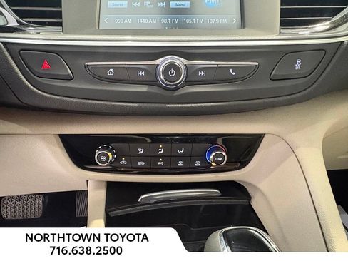 Used 2018 Buick Regal Preferred w/ Driver Confidence Package #1 FWD image 22