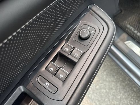Used 2024 Volkswagen Atlas Cross Sport SE AWD/4WD image 24