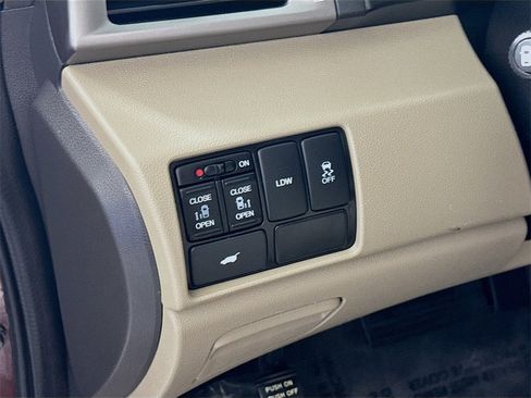 Used 2016 Honda Odyssey EX-L image 10