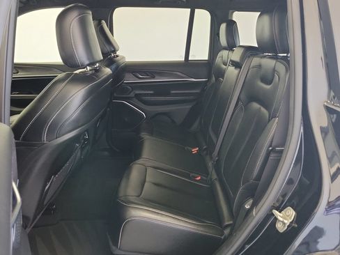 Used 2024 Jeep Grand Cherokee Limited 4xe AWD/4WD image 11