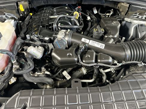 Used 2023 Jeep Grand Cherokee Altitude AWD/4WD image 28