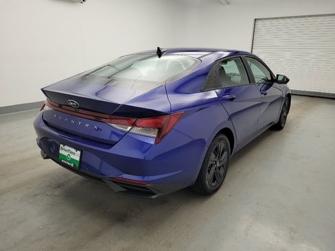 Used 2022 Hyundai Elantra SEL FWD image 9