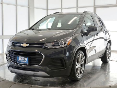Used 2019 Chevrolet Trax LT w/ Driver Confidence Package image 4