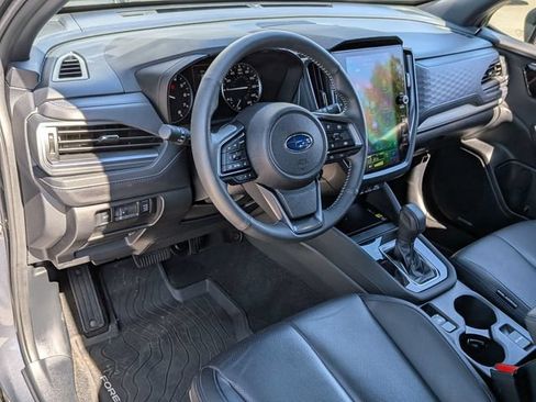 Used 2025 Subaru Forester Limited AWD/4WD image 16