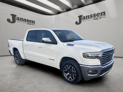 Used 2025 RAM 1500 Laramie AWD/4WD image 6