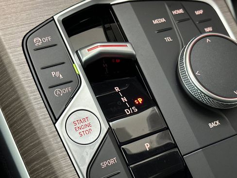 Certified 2025 BMW 430i Coupe w/ Premium Package image 24