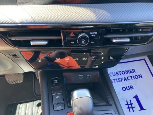 Used 2026 Nissan Kicks SR w/ Cold Weather Package image 17