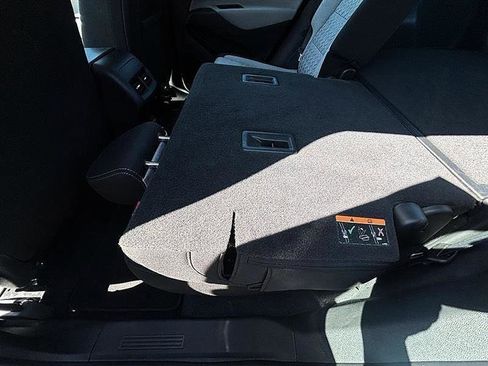 Used 2023 Chevrolet Equinox LS FWD image 30
