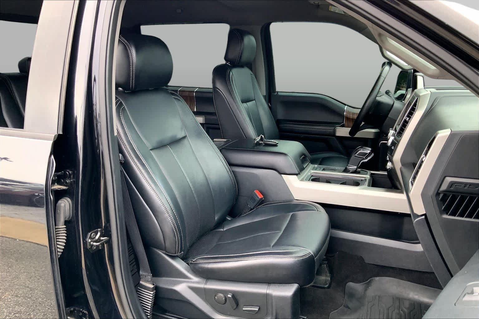 Used 2019 Ford F150 Lariat w/ Equipment Group 502A Luxury AWD/4WD image 9