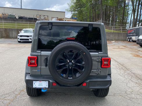 Used 2023 Jeep Wrangler Sahara image 7
