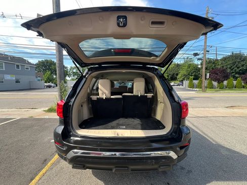 Used 2018 Nissan Pathfinder SV FWD image 9