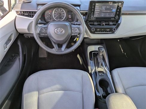 Used 2022 Toyota Corolla LE image 16