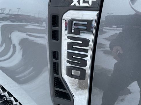 Used 2023 Ford F250 XLT image 2