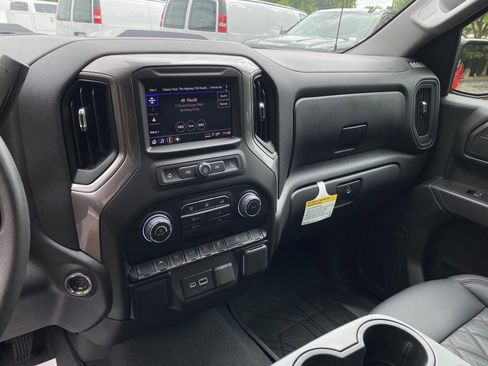 Used 2026 Chevrolet Silverado 1500 Custom Trail Boss w/ LPO, Dark Essentials Package AWD/4WD image 23