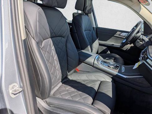 Used 2026 BMW X7 xDrive40i AWD/4WD image 24