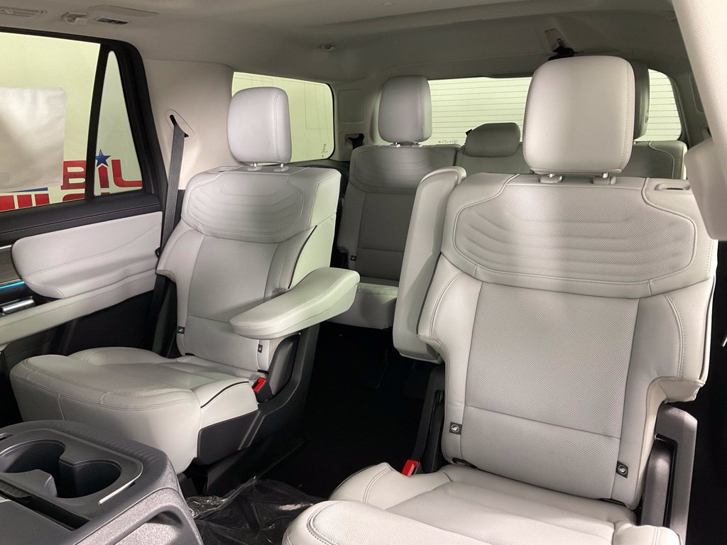 New 2027 Ford Expedition Platinum w/ Platinum Ultimate Package AWD/4WD image 16