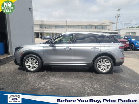 Used 2024 Lincoln Corsair FWD image 1