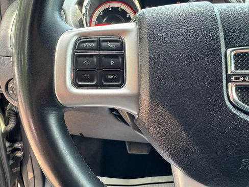 Used 2019 Dodge Grand Caravan GT FWD image 19